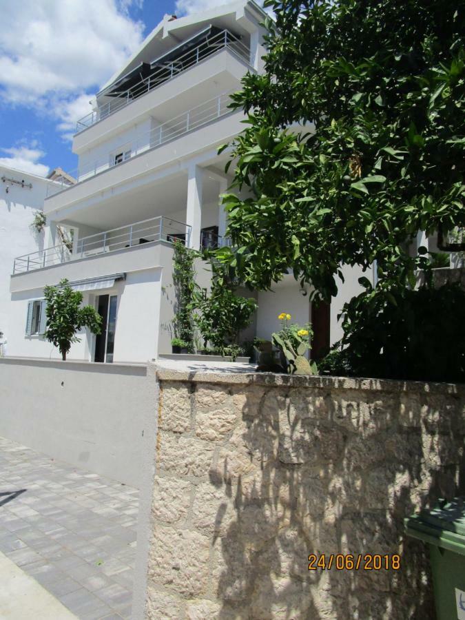Apartmani Marinovic Podgora Εξωτερικό φωτογραφία